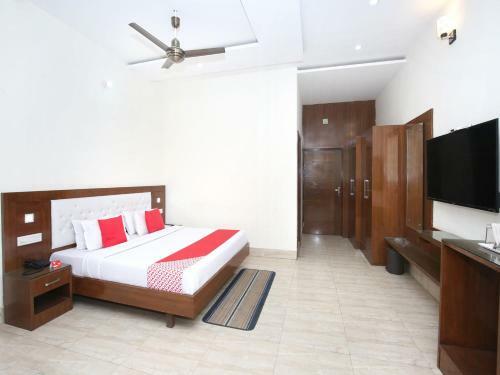 Hotel Oyo 12766 Nimantran Resort