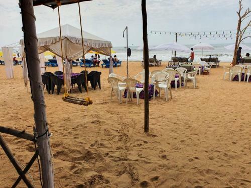 Hostal Hotel Frank's Baga Beach