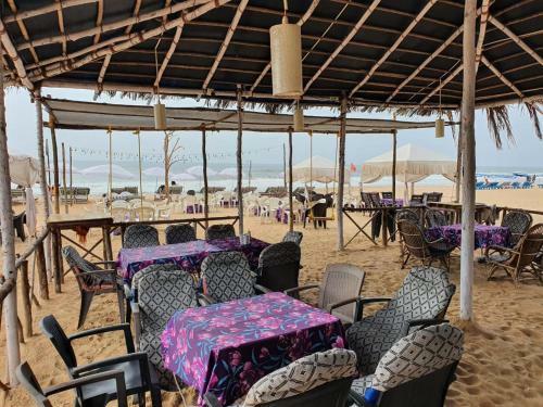Hostal Hotel Frank's Baga Beach