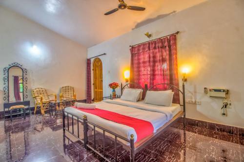 Hostal Hotel Frank's Baga Beach