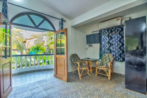 Hostal Hotel Frank's Baga Beach