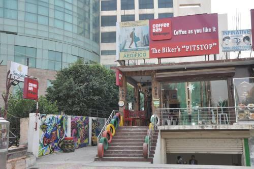 Hostal Luxurious Affordable Serviced Apt Parichowk/expomart/expressway Noida