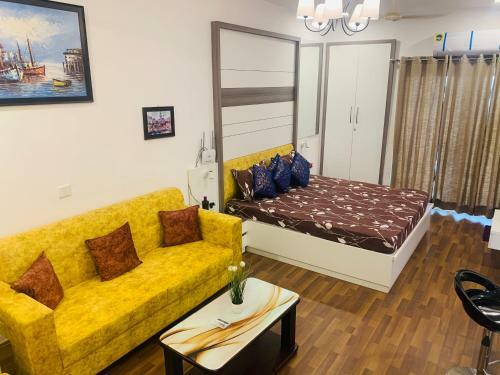 Apartamento The Vogue Square Near India Expo Mart
