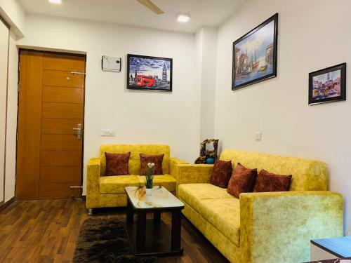 Apartamento The Influential Square Near India Expo Mart