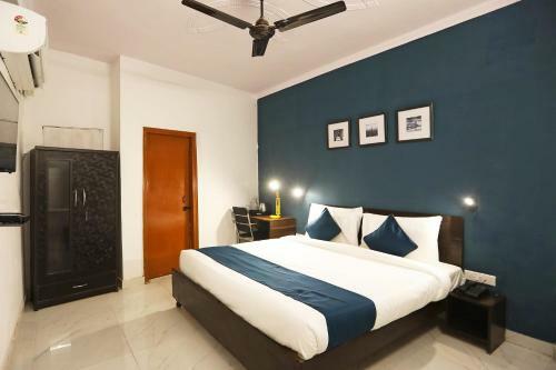 Oyo Flagship 77712 New Hotel Royal King 2