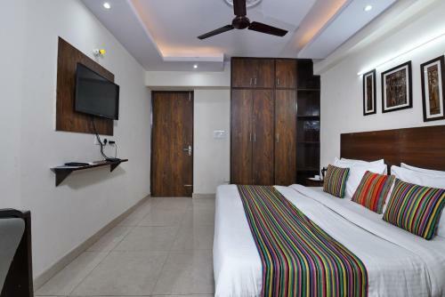 Hotel Admire Inn "atta Market, Noida Sector 18"