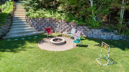 Wooded Heights River Retreat