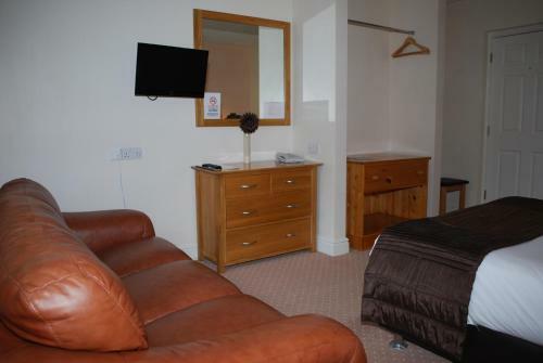 The Woodridge Inn Hotel