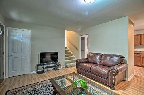 Glendale Heights Home - 30 Miles To Chicago!