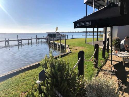 Clementine's Little Cottage + Pet Friendly