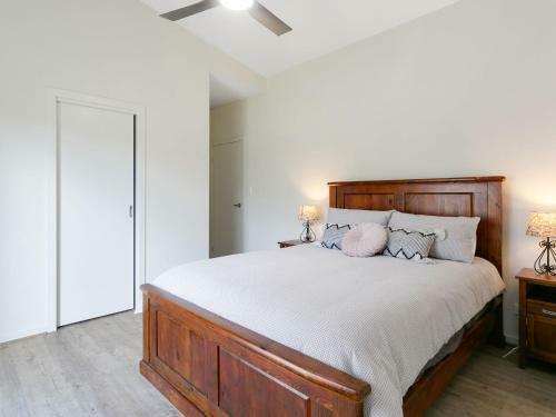 Little Miss Parumba 11 Parumba Drive