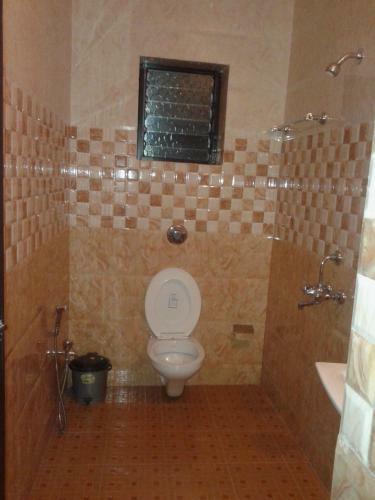 Hotel Hills Den Guest House