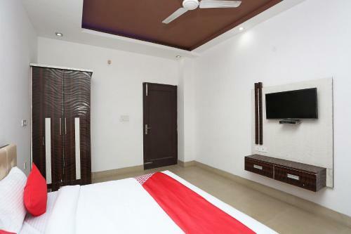 Oyo 28227 Hotel Abhinandan