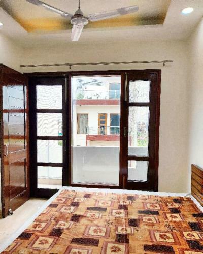 Gracious Apartment