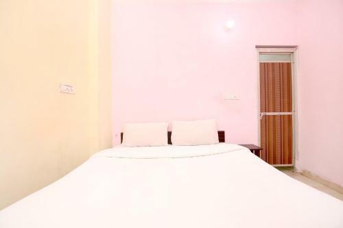 Hotel Spot On 37127 HC Palace