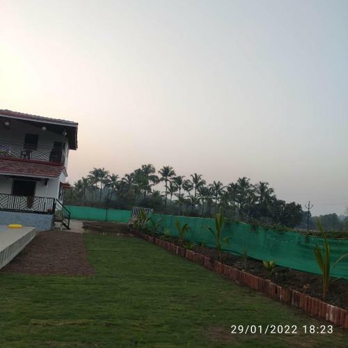 Hostal Sharayu Farmhouse