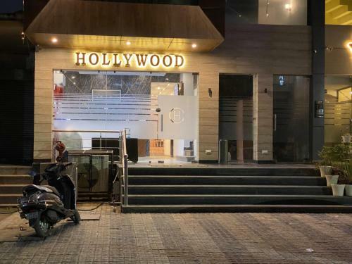 The Hollywood Hotel