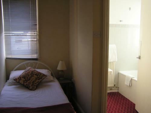 Hostal Cadogan Hotel