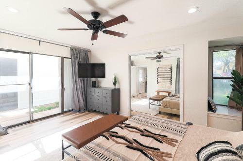 Stylish Waterfront Townhouse With Boat Slip, Pet Friendly
