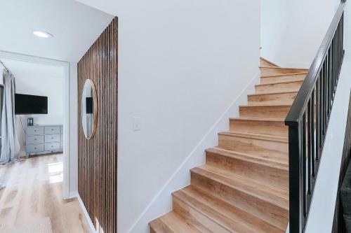 Stylish Waterfront Townhouse With Boat Slip, Pet Friendly