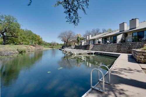 Stylish Waterfront Townhouse With Boat Slip, Pet Friendly