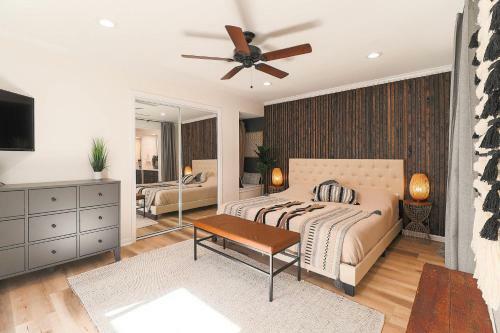 Stylish Waterfront Townhouse With Boat Slip, Pet Friendly