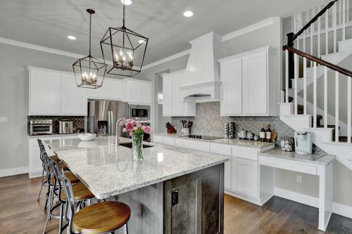 Stunning Luxury Lake Home With Waterfront & Dock!