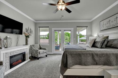 Stunning Luxury Lake Home With Waterfront & Dock!