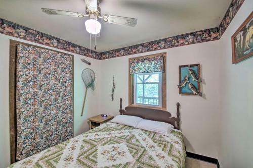Waters Edge Retreat With Deck On Patoka Lake!
