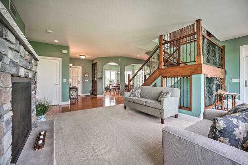 Blue Birds Perch Stunning Home On Private Hilltop