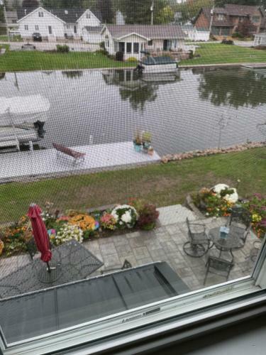 Lake Home In Amish Country