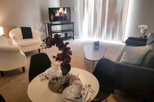 Villa Completebnb Presents Mks1309, Serene 3br 2 Bath Townhome