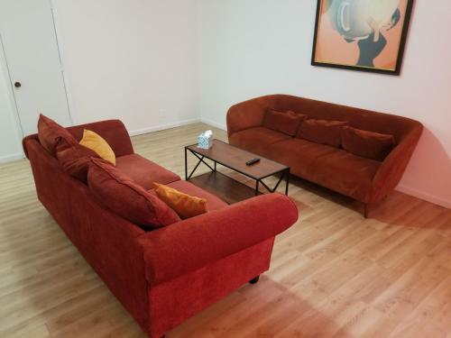Villa Complete Bnb Presents Beautiful 2br 1b Duplex Mks2005