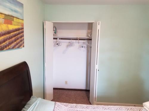 Villa Complete Bnb Presents Beautiful 2br 1b Duplex Mks2005