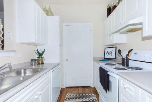 Apartamento Huge 1bdrm Family Friendly Long-term Stay Welcome