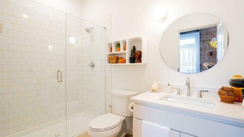 Apartamento Pickle Factory Neon Lights Studio