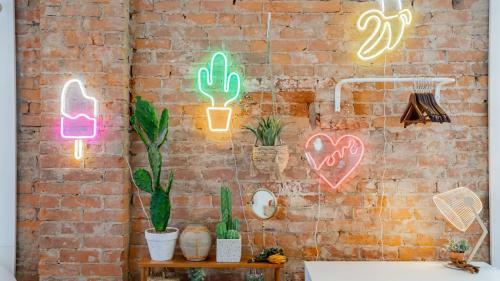 Apartamento Pickle Factory Neon Lights Studio
