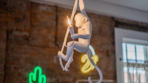 Apartamento Pickle Factory Neon Lights Studio