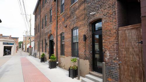 Apartamento Pickle Factory Cigars And Bourbon Rustic One Bedroom