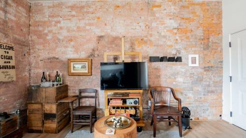 Apartamento Pickle Factory Cigars And Bourbon Rustic One Bedroom