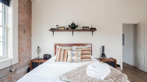 Apartamento Pickle Factory Cigars And Bourbon Rustic One Bedroom