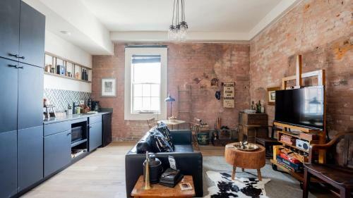 Apartamento Pickle Factory Cigars And Bourbon Rustic One Bedroom