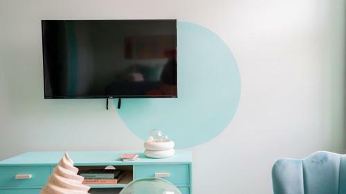 Apartamento Pickle Factory Soda Pop Whimsical Fun Studio