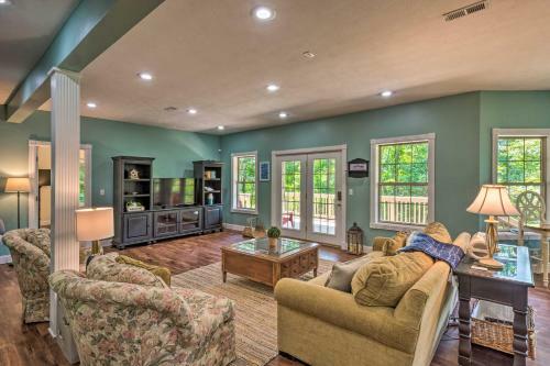 Luxe Lake Cumberland Retreat With Decks On 1 Acre!