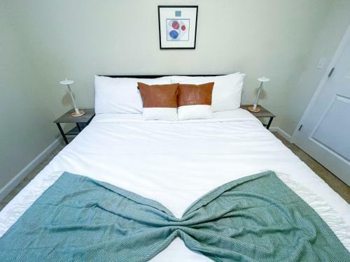 Intrust Stadium Apartments - Downtown Wichita