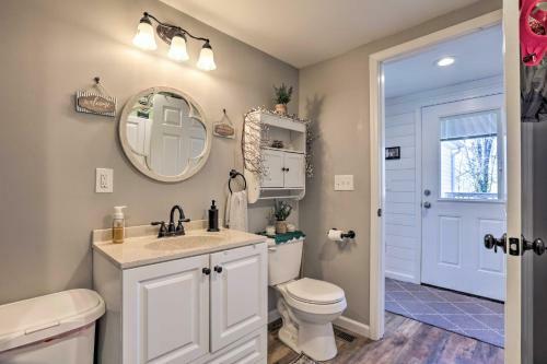 Quaint Creekside Cottage With Porch And Backyard!