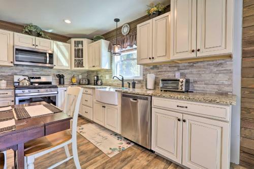 Quaint Creekside Cottage With Porch And Backyard!