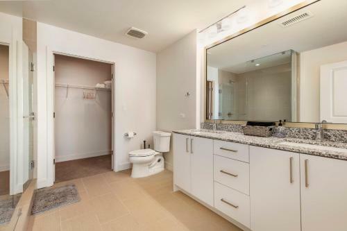 Apartamento Two Luxurious Condos On The Same Floor By Cozysuites