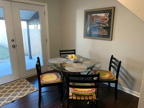 The Orange Door-sleeps 10