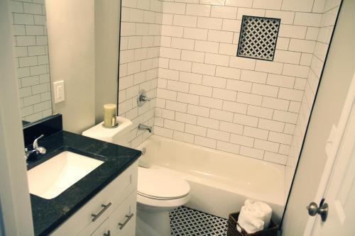 The Orange Door-sleeps 10